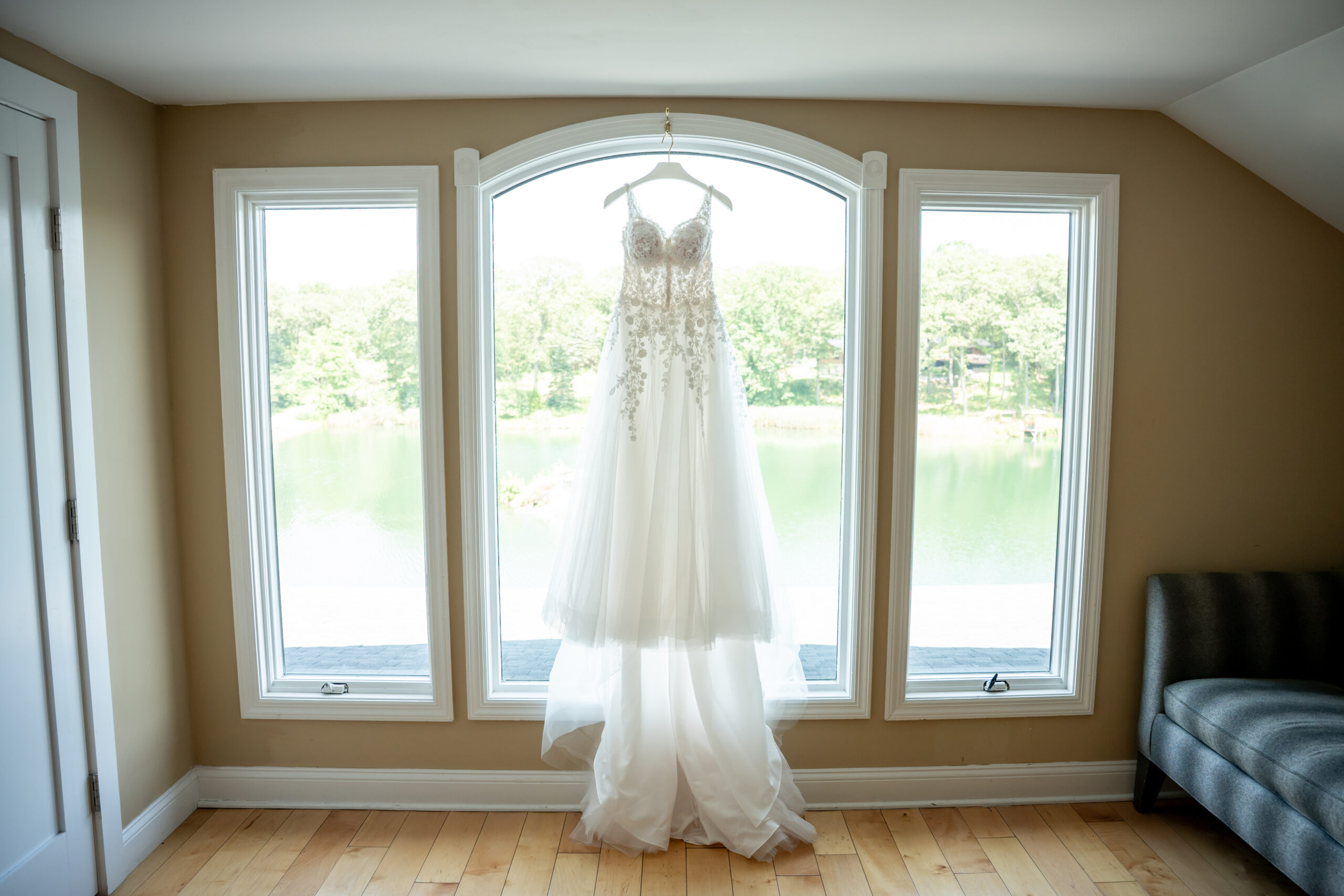 Rock Island Romantic Wedding