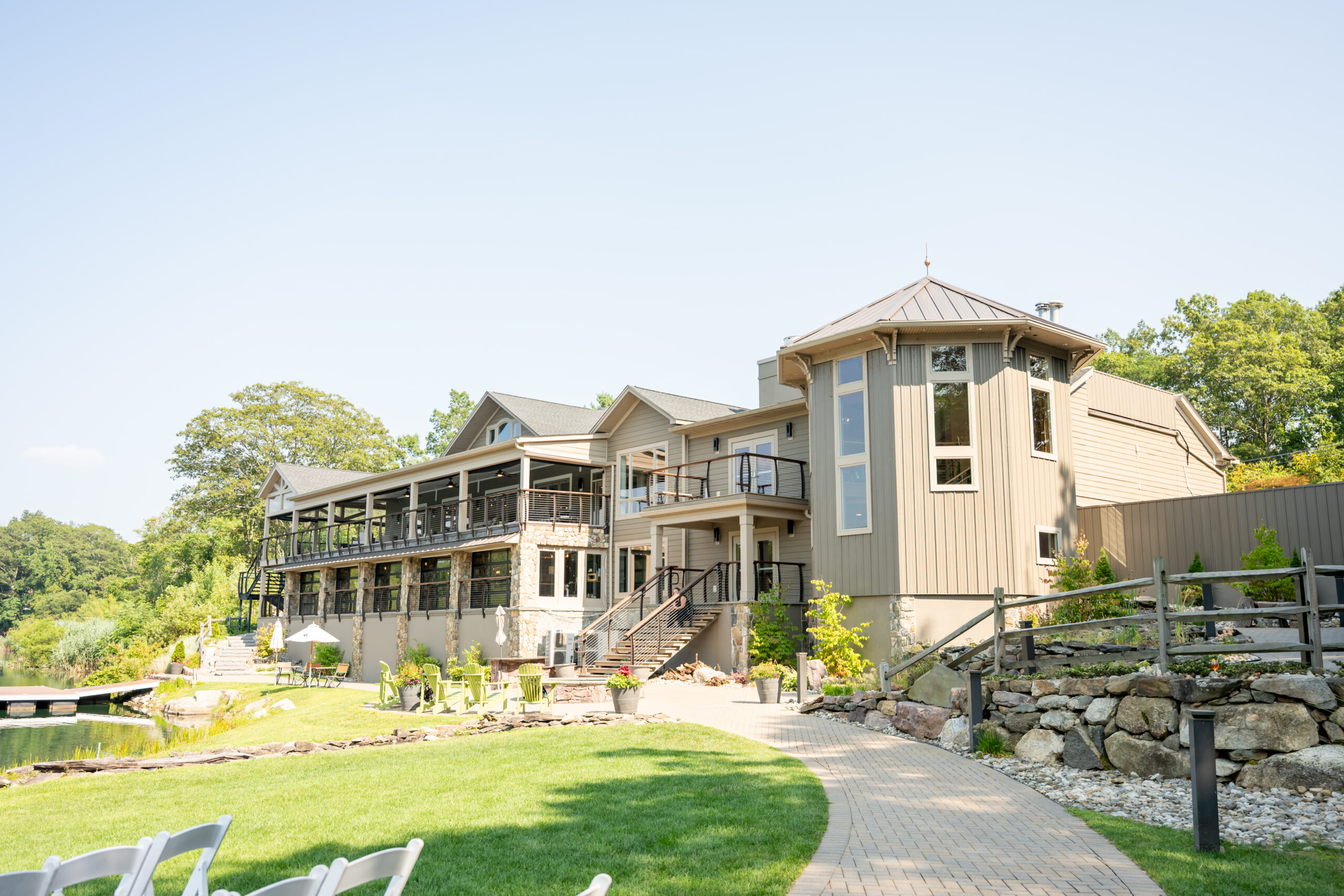 Rock Island Romantic Wedding