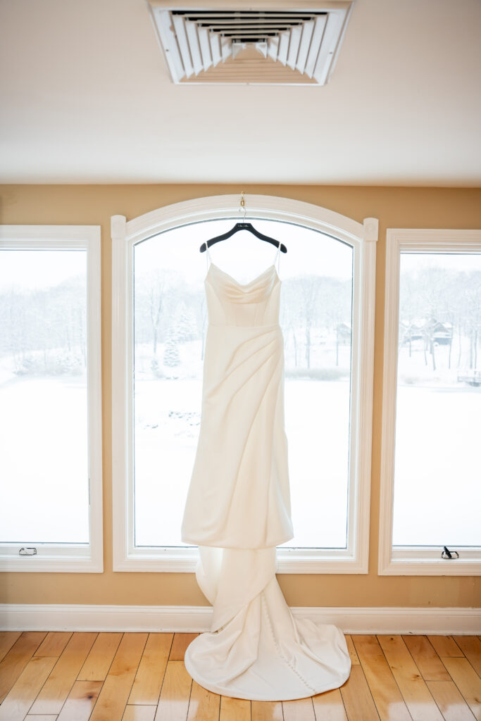 Winter Rock Island Wedding